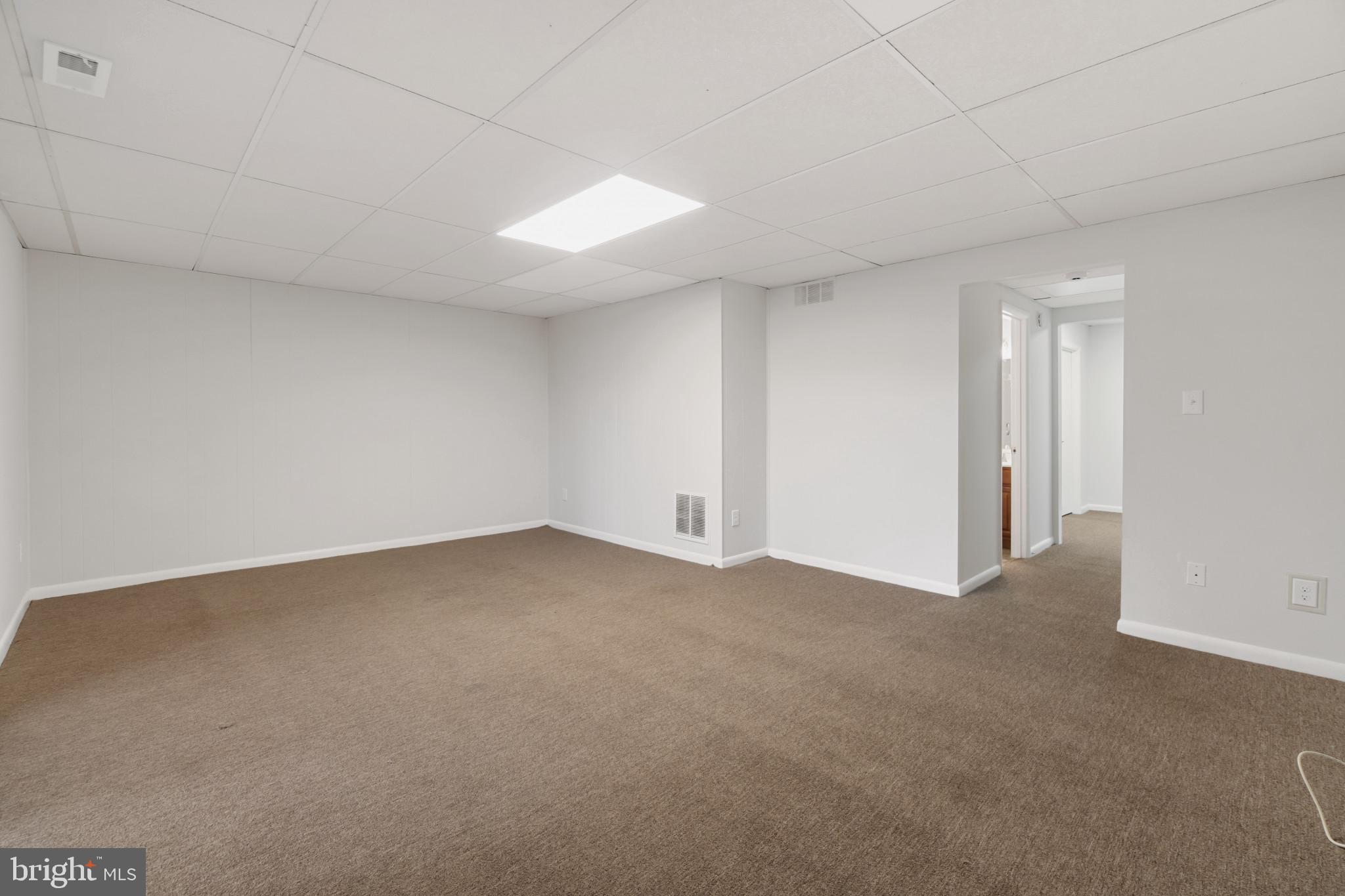 BAY HILLS TANGLEWOOD II - Residential Lease