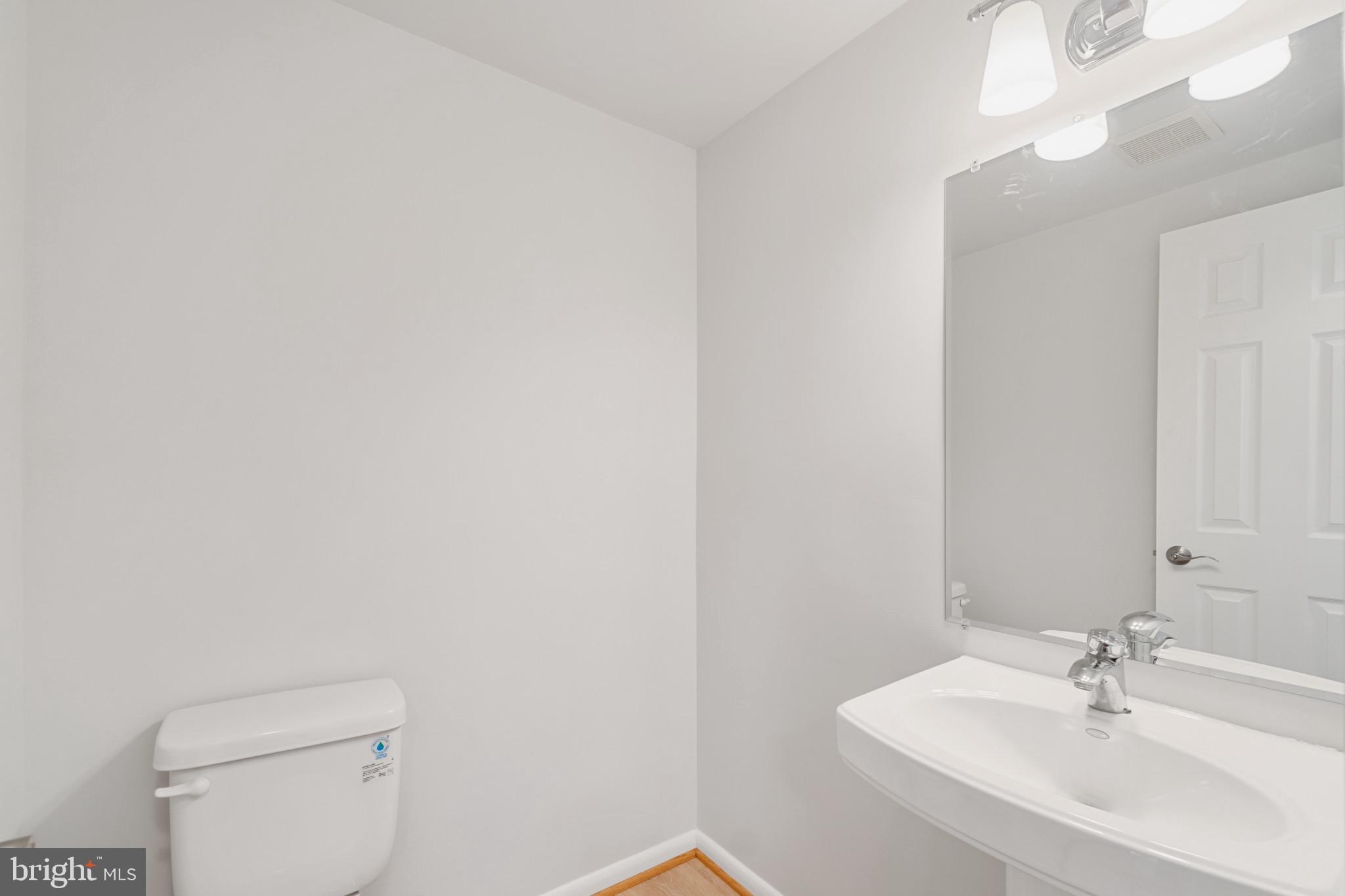 BAY HILLS TANGLEWOOD II - Residential Lease