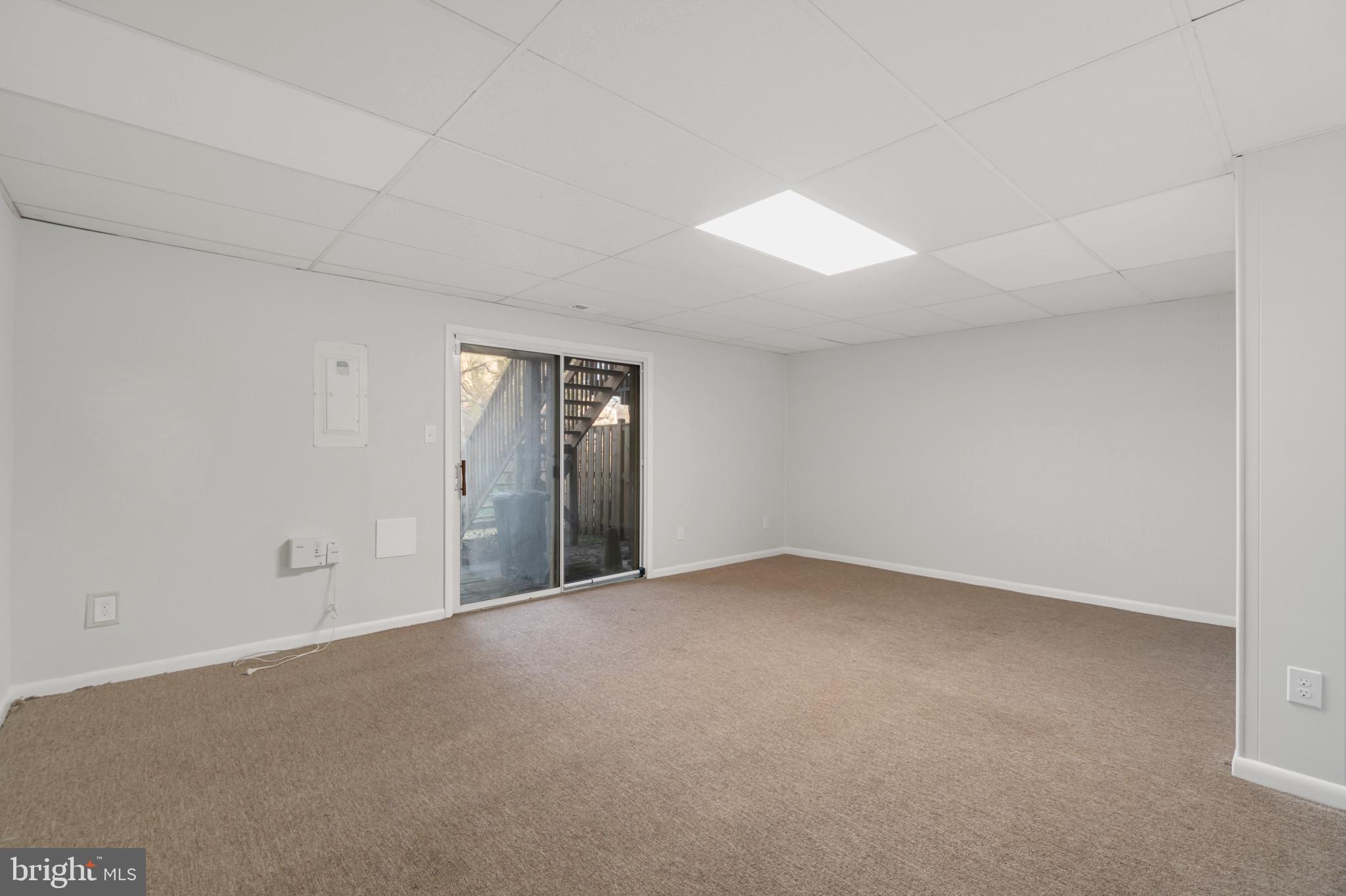 BAY HILLS TANGLEWOOD II - Residential Lease