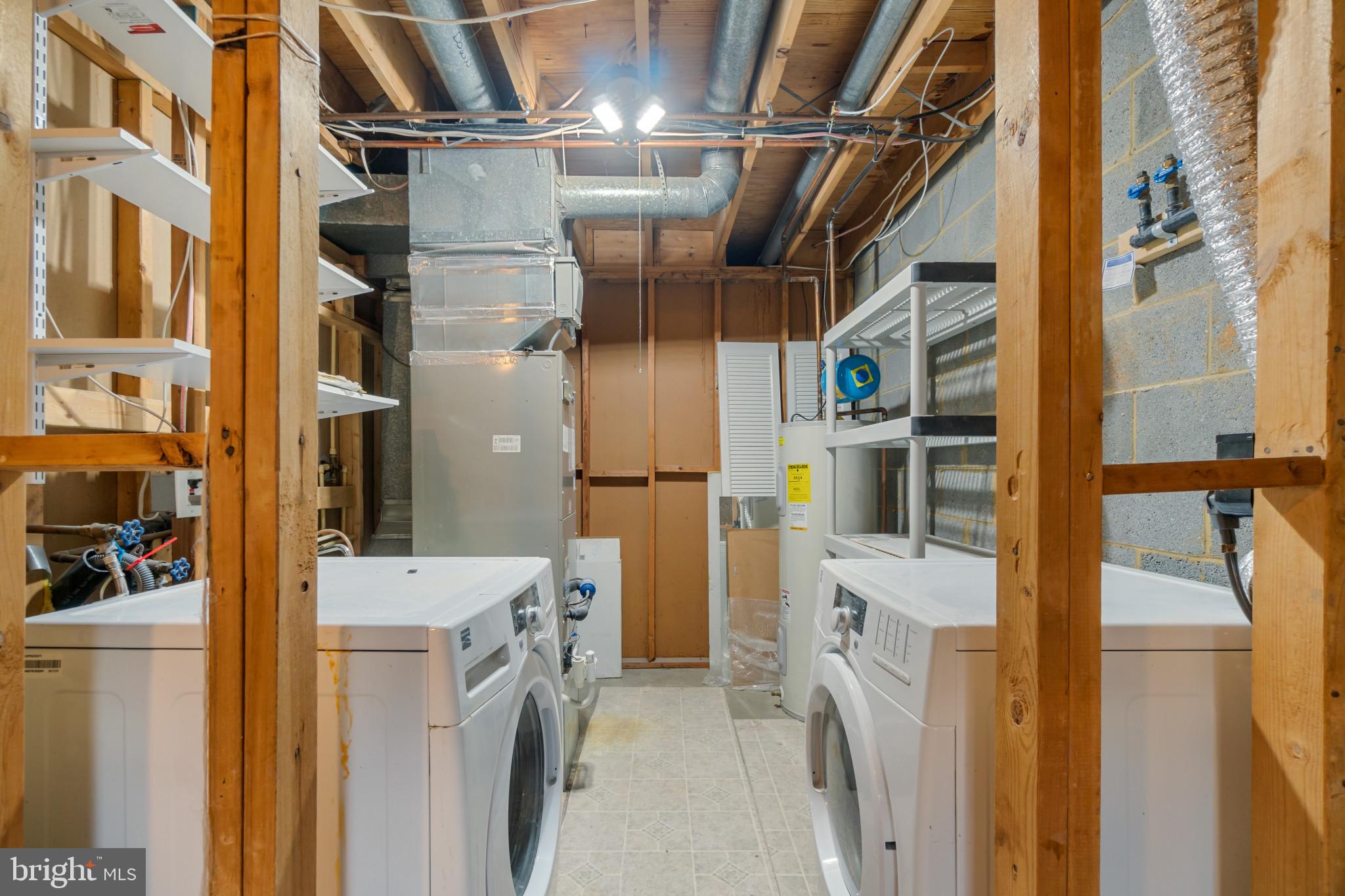 BAY HILLS TANGLEWOOD II - Residential Lease