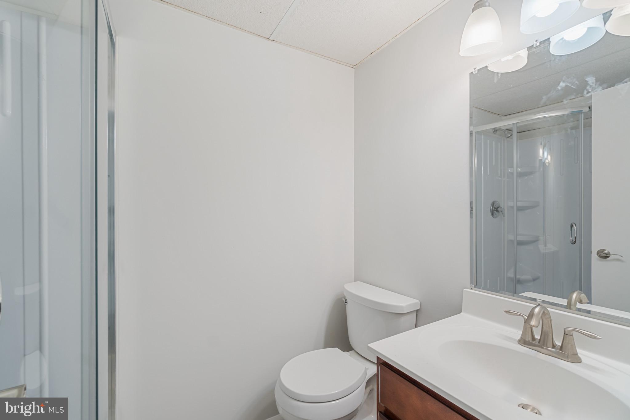 BAY HILLS TANGLEWOOD II - Residential Lease