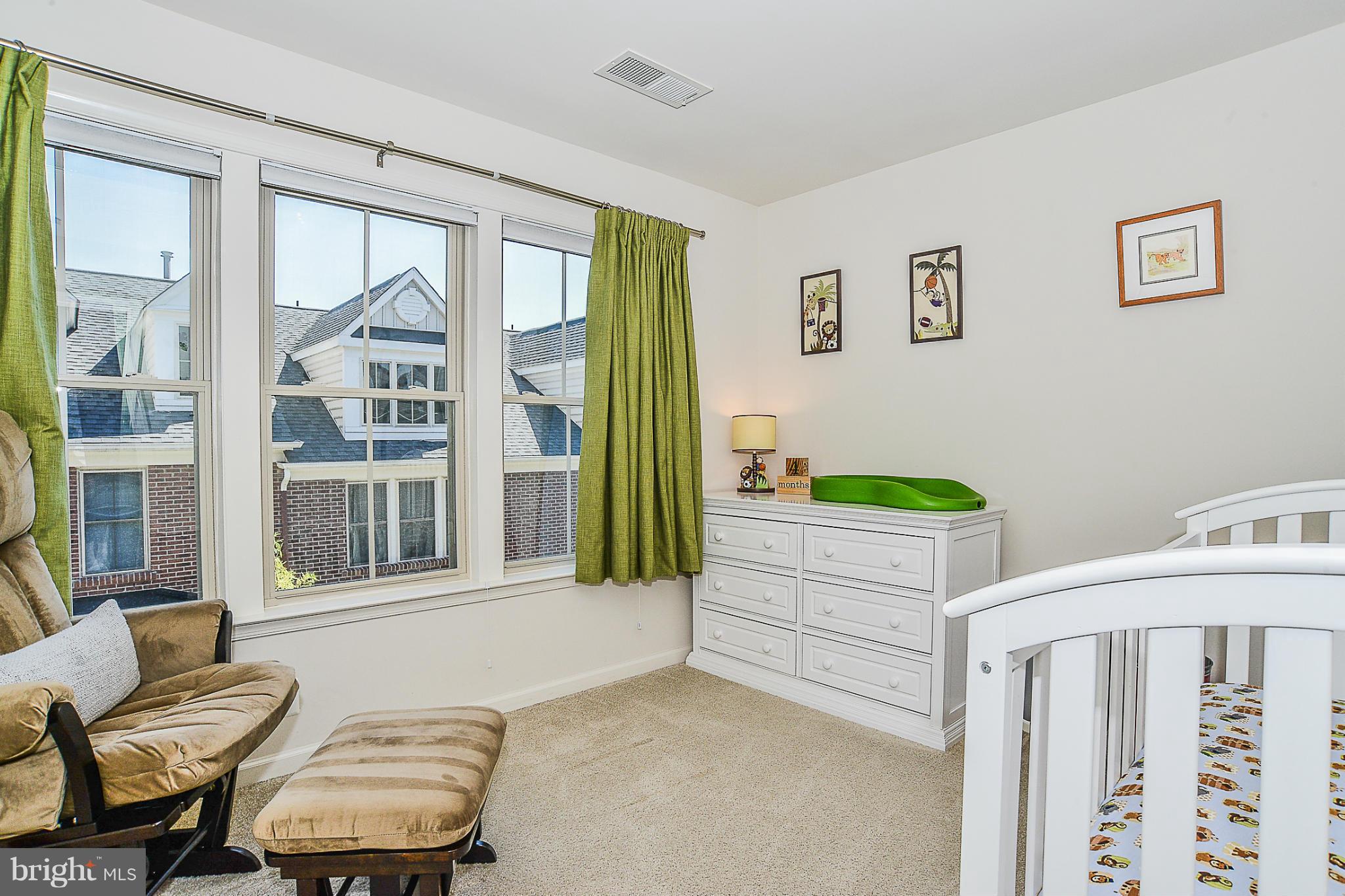 SHIRLINGTON CREST - Residential