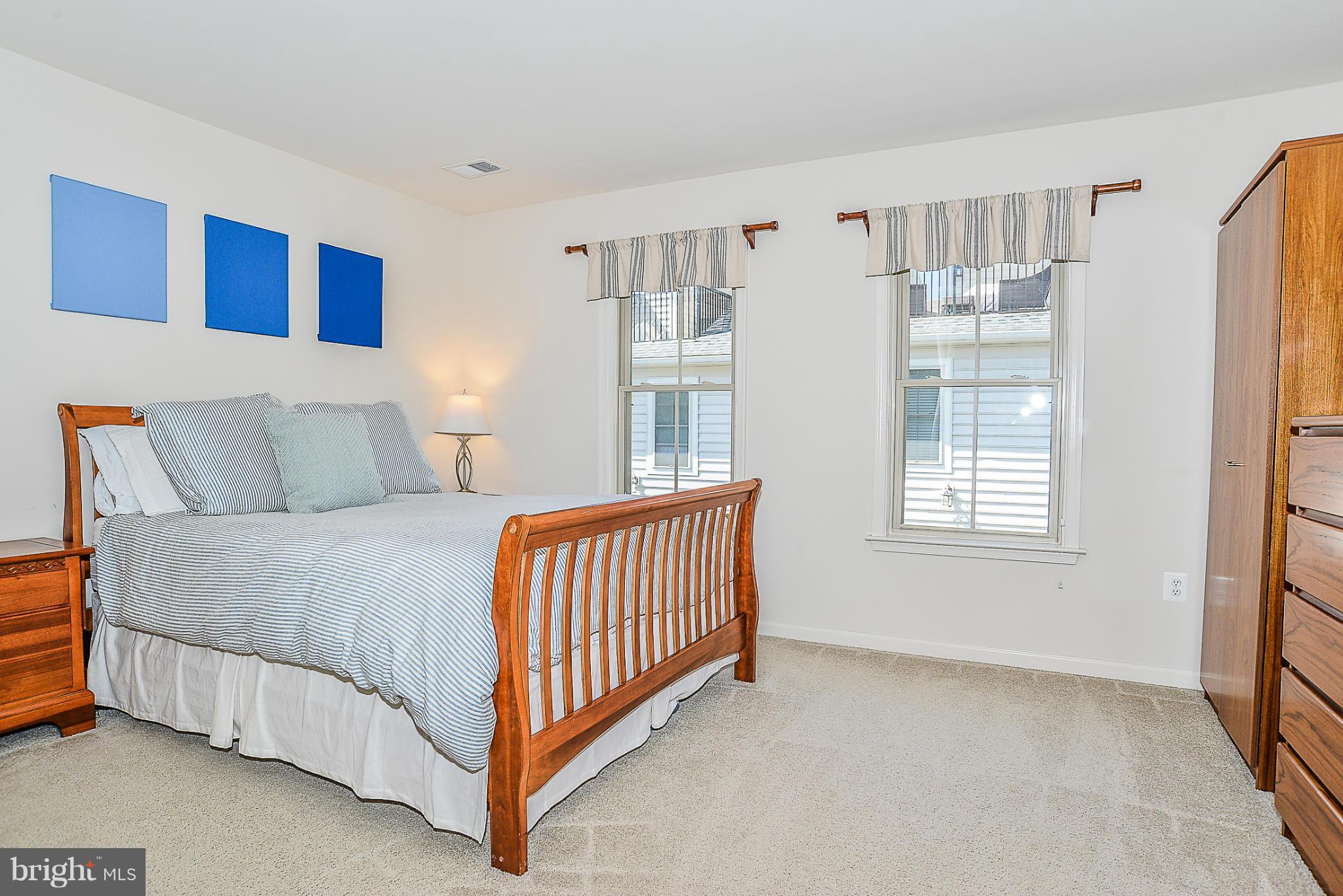 SHIRLINGTON CREST - Residential