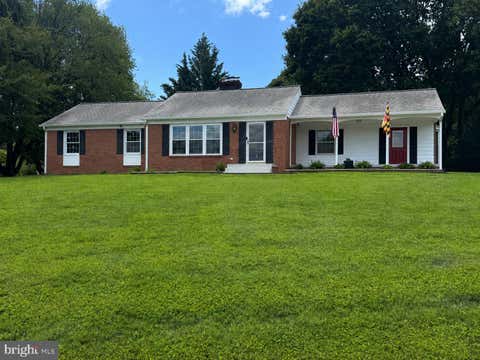 Photo of 24100 Doreen Drive, GAITHERSBURG, MD 20882 (MLS # MDMC2249938)