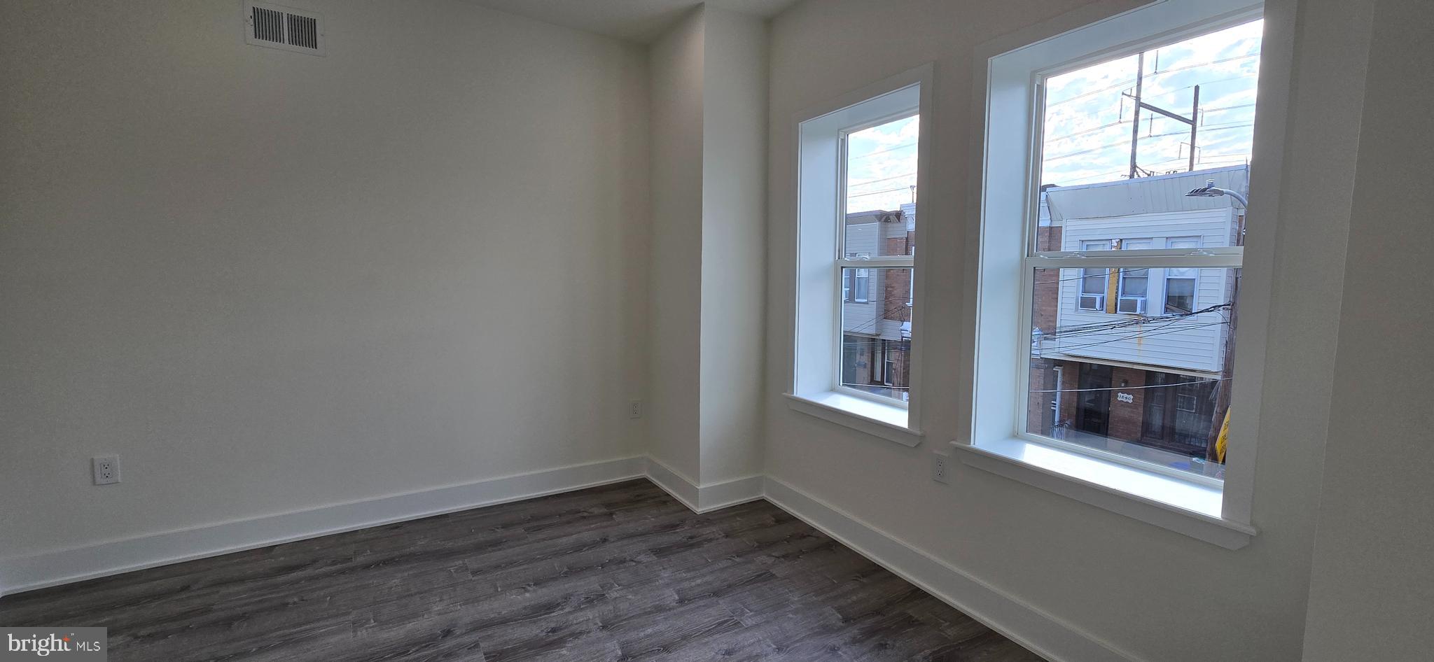 POINT BREEZE - Residential