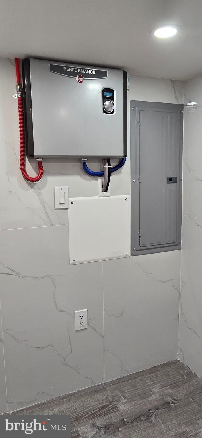 POINT BREEZE - Residential