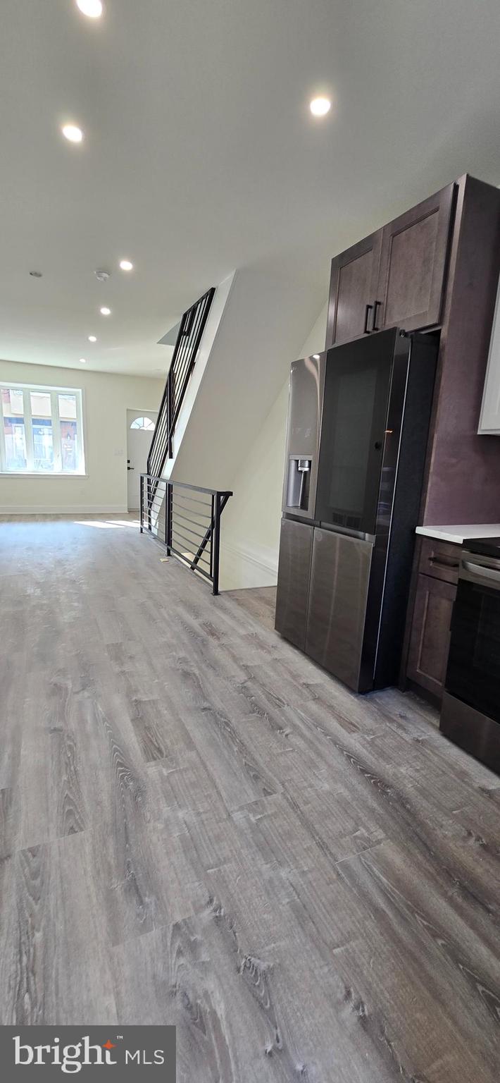 POINT BREEZE - Residential