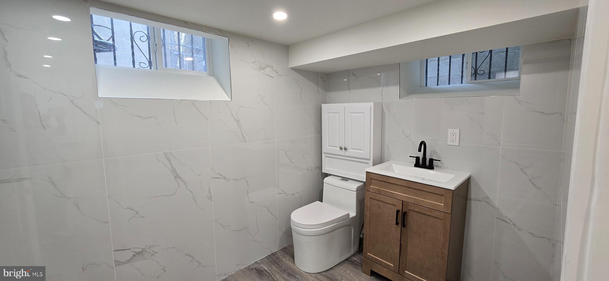 POINT BREEZE - Residential