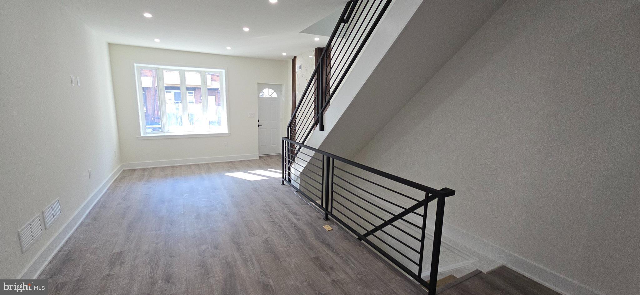 POINT BREEZE - Residential