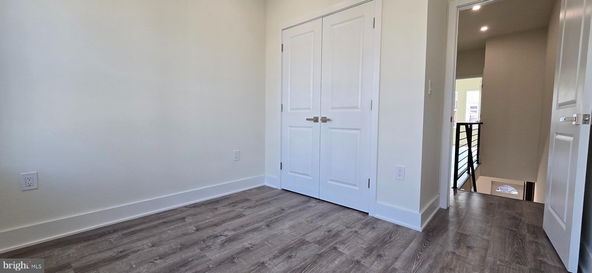 POINT BREEZE - Residential