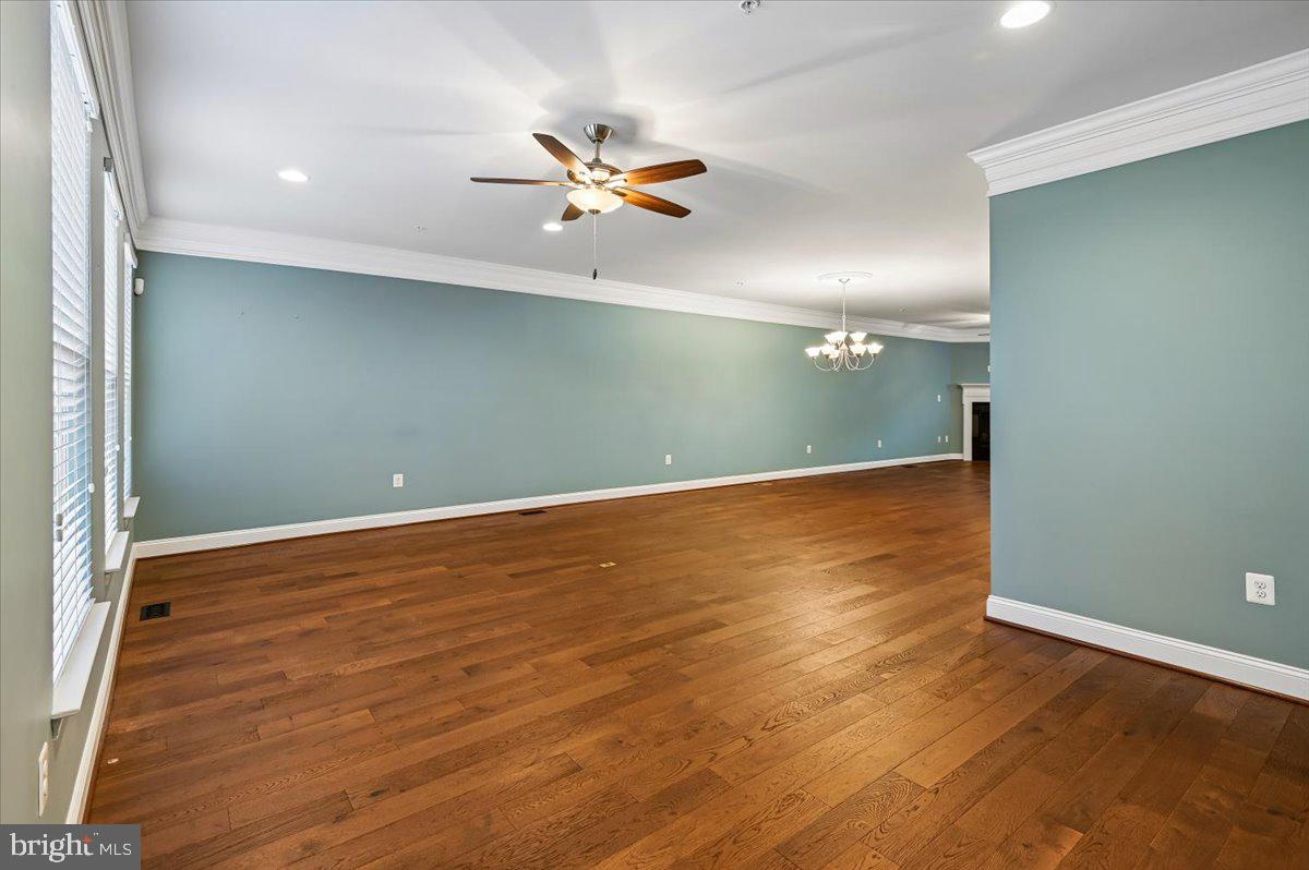 VILLAGE GREENS - Residential