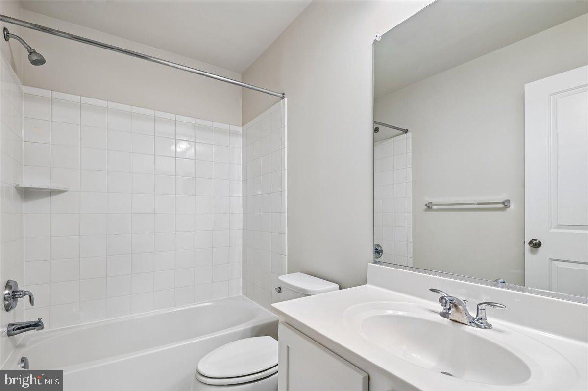 VILLAGE GREENS - Residential