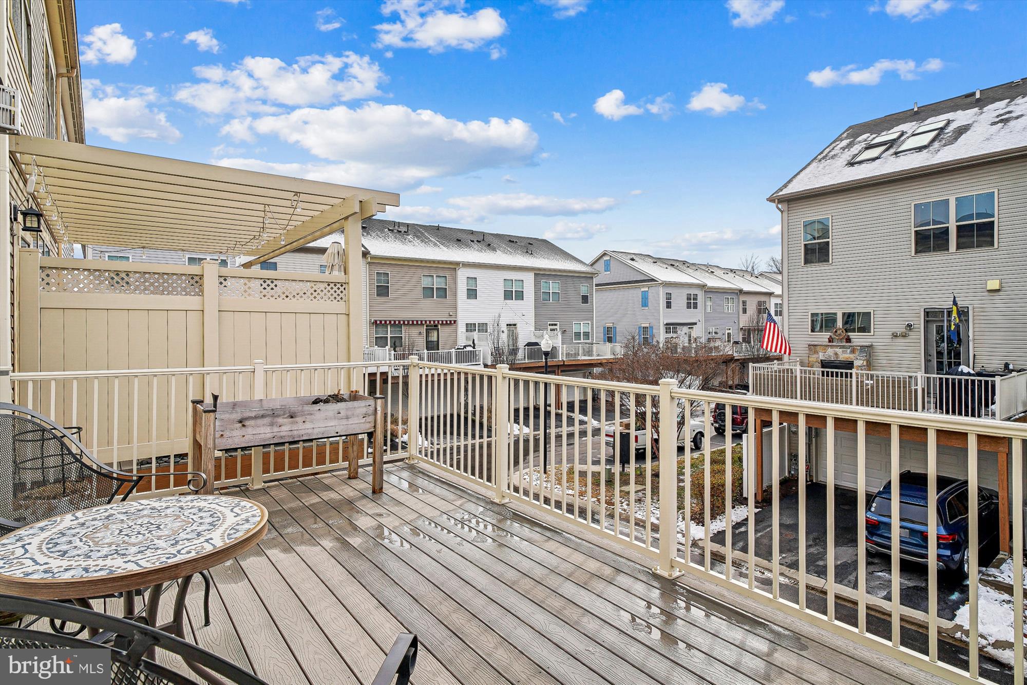 VILLAGE GREENS - Residential