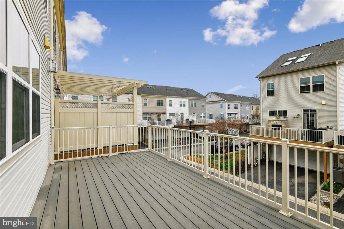 VILLAGE GREENS - Residential