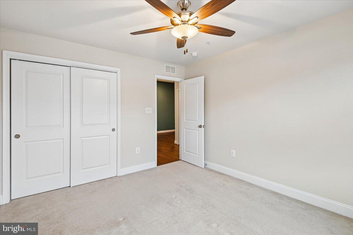 VILLAGE GREENS - Residential