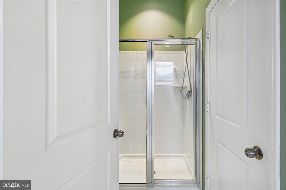 VILLAGE GREENS - Residential