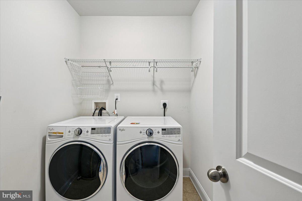 VILLAGE GREENS - Residential