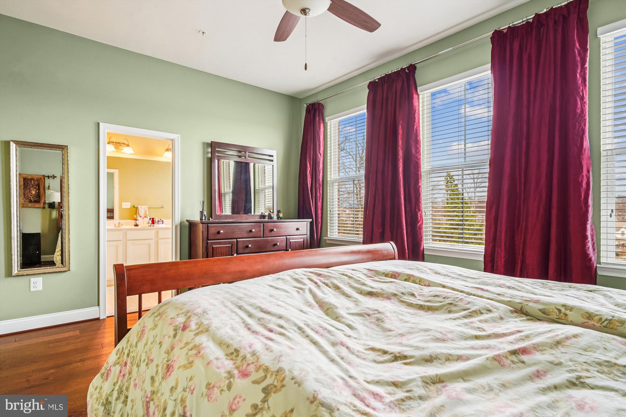 VILLAGE GREENS - Residential