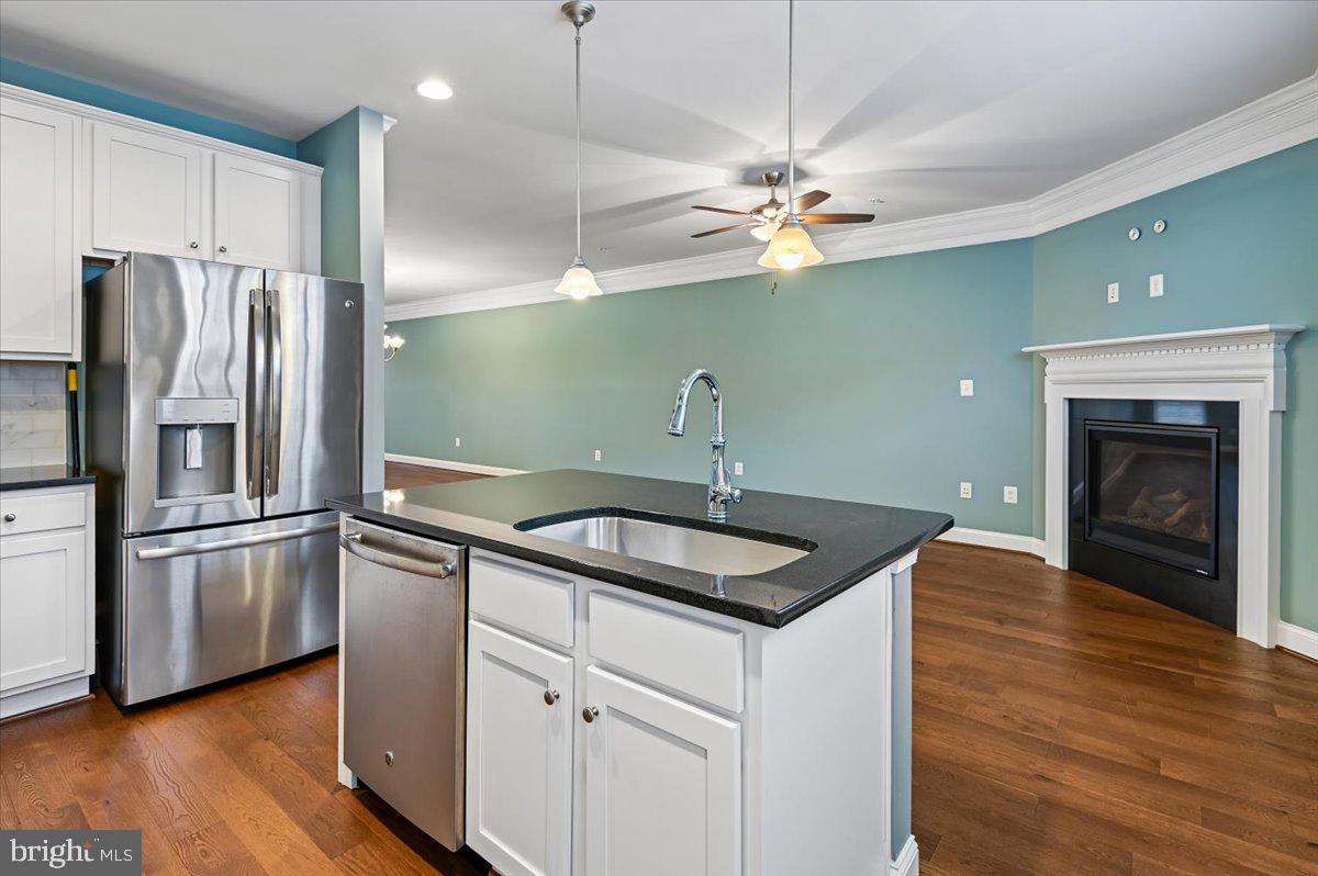 VILLAGE GREENS - Residential