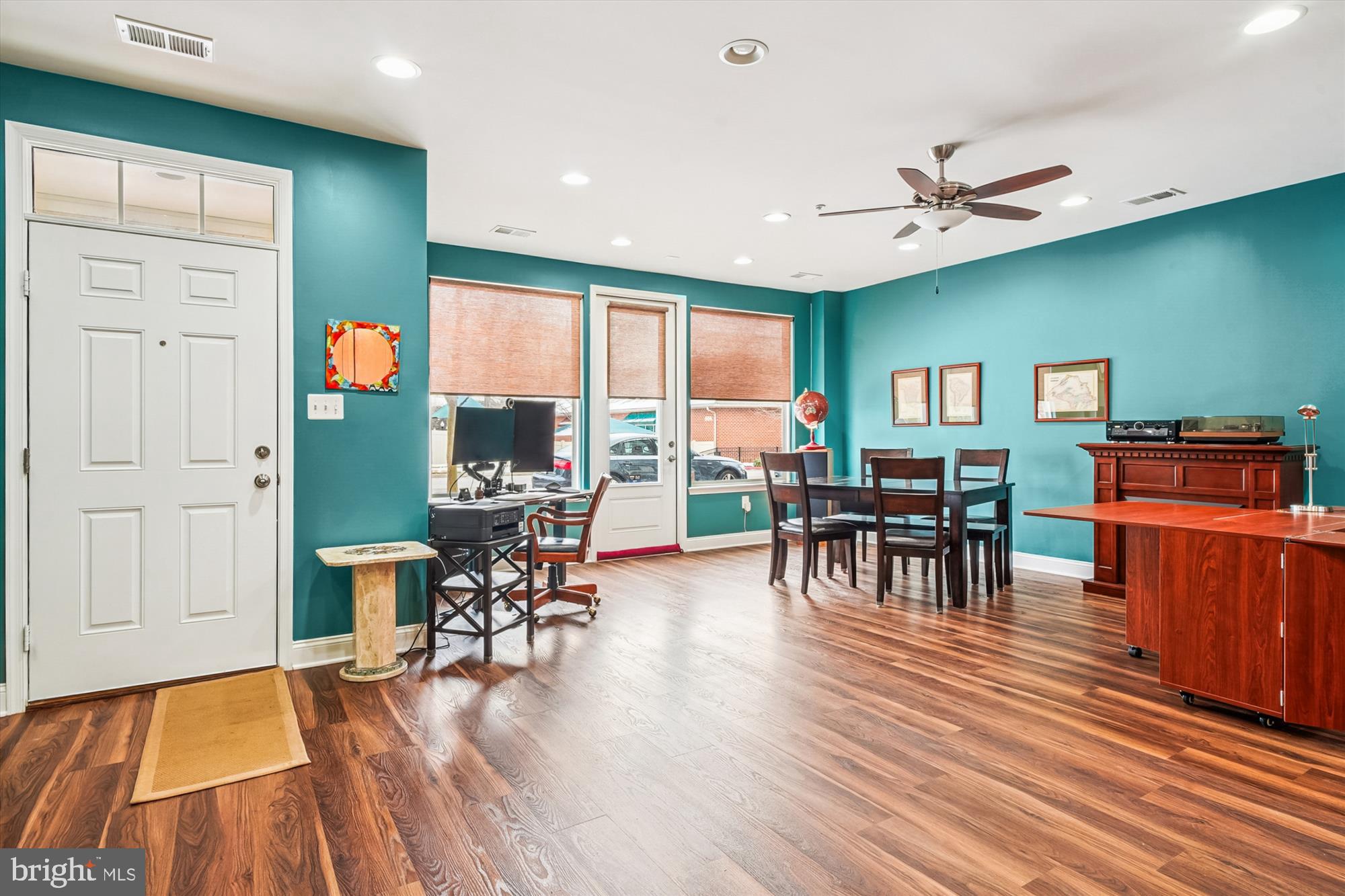 VILLAGE GREENS - Residential