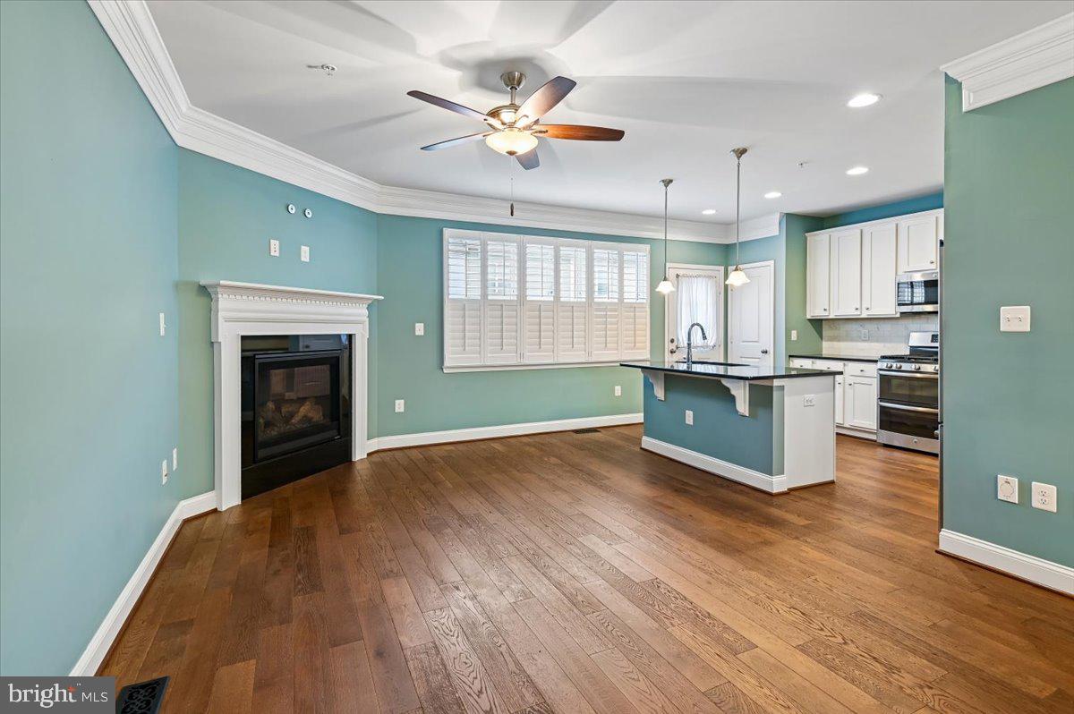 VILLAGE GREENS - Residential