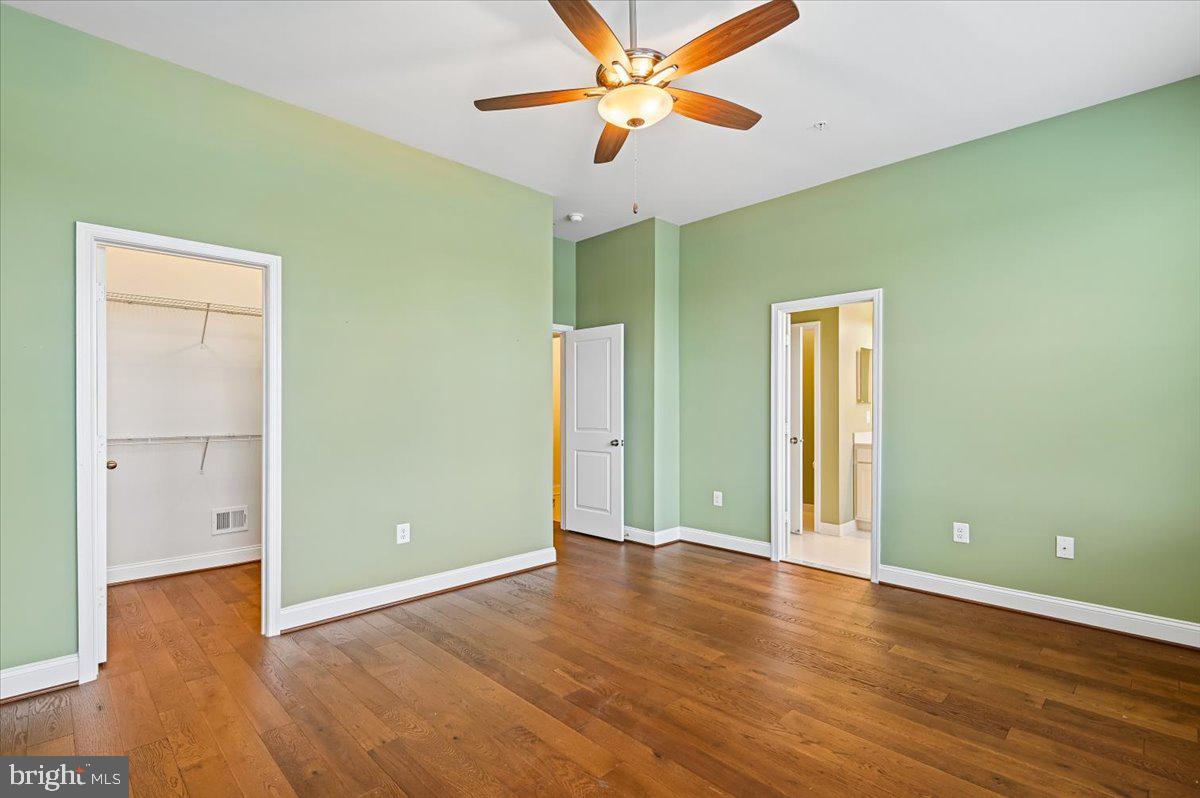 VILLAGE GREENS - Residential