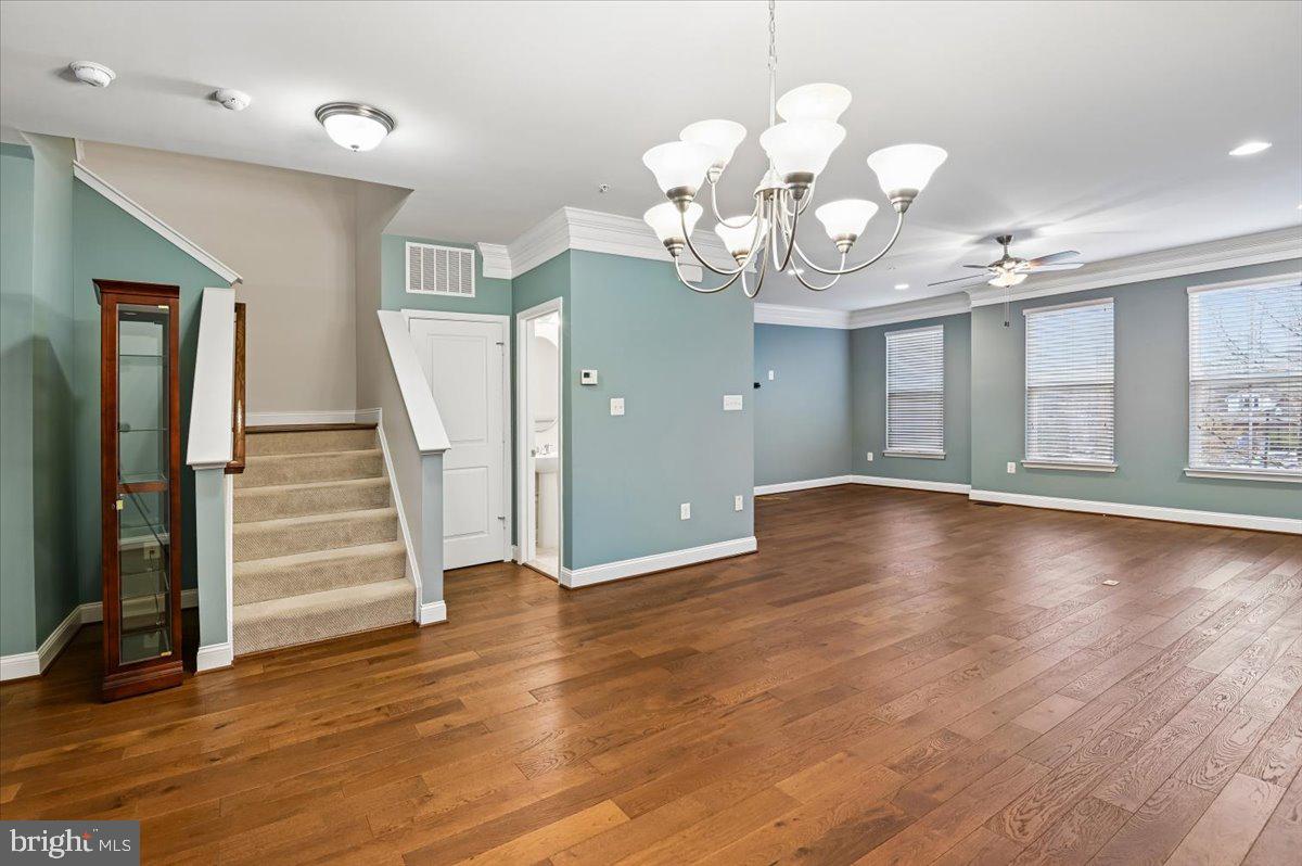 VILLAGE GREENS - Residential