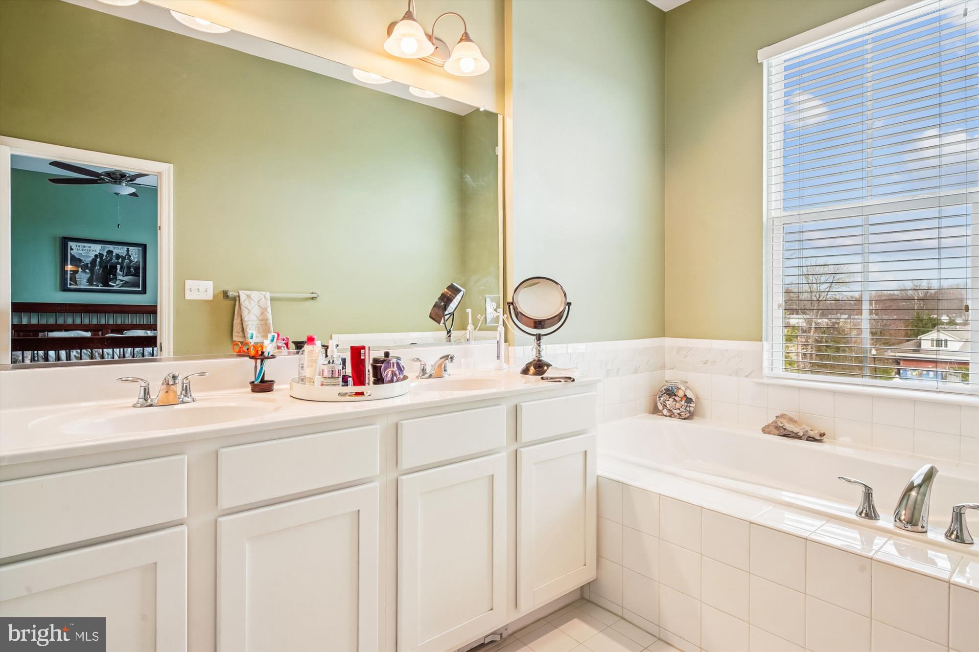 VILLAGE GREENS - Residential