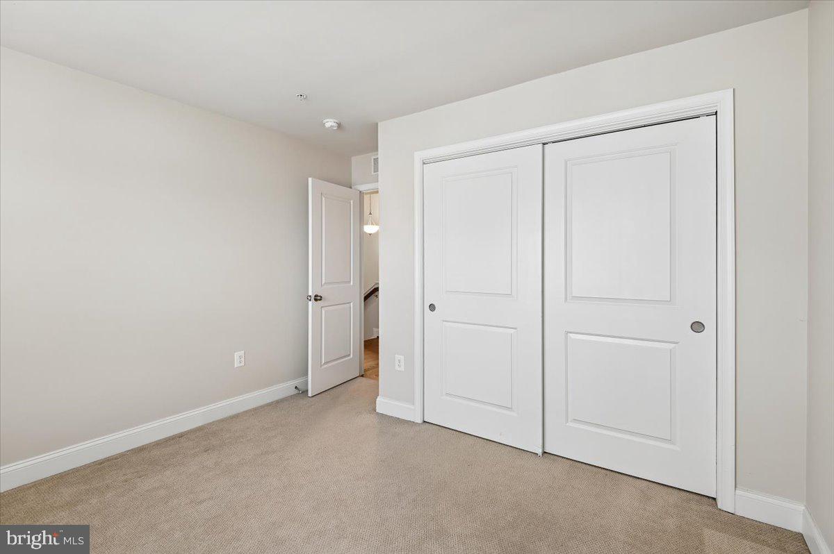 VILLAGE GREENS - Residential