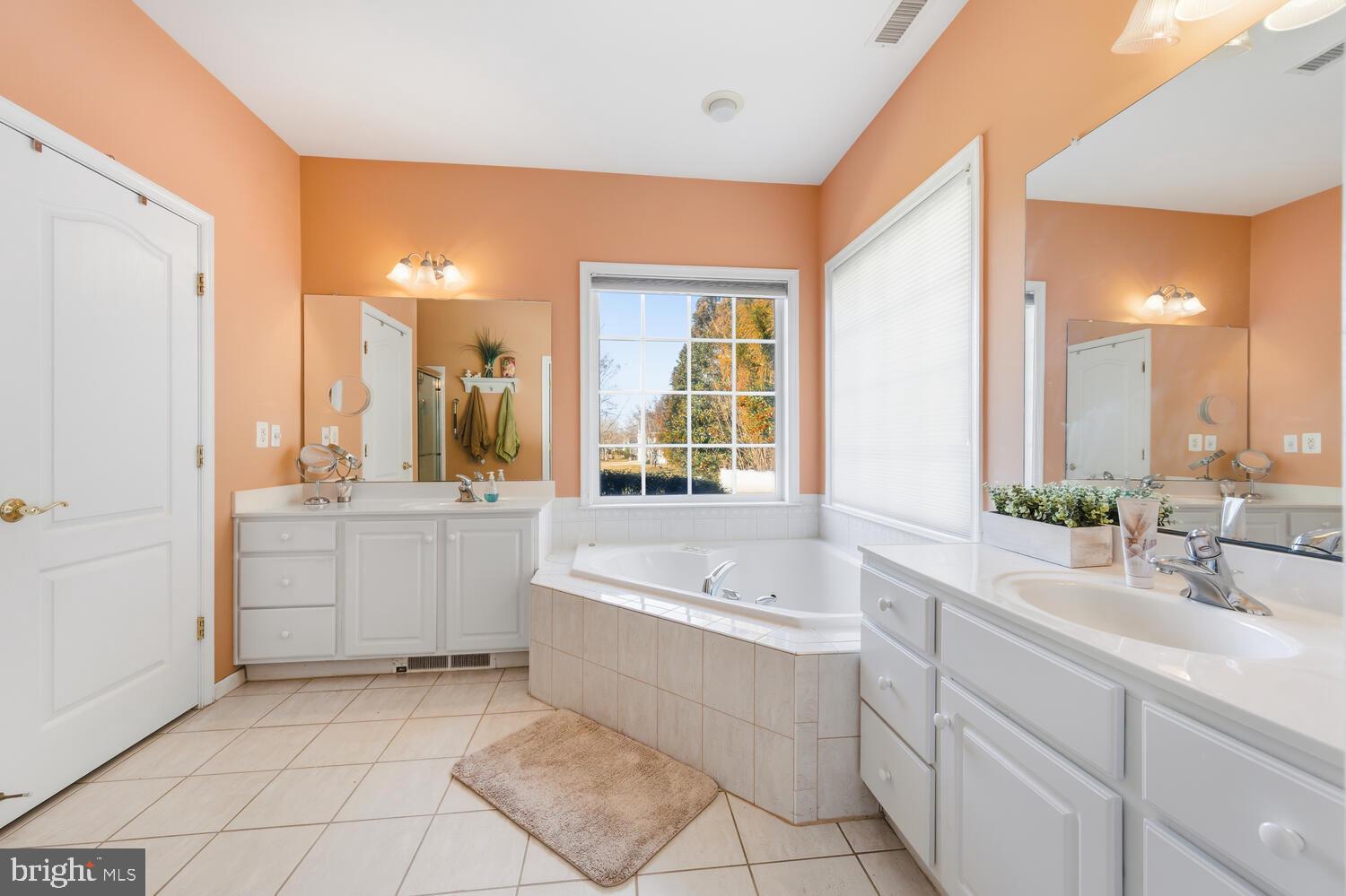 EASTON CLUB EAST - Residential