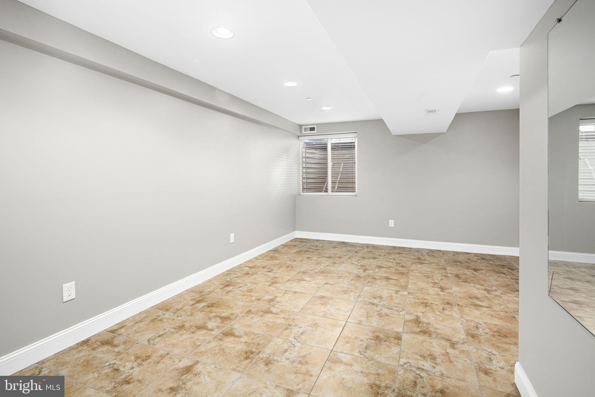 GRADUATE HOSPITAL - Residential