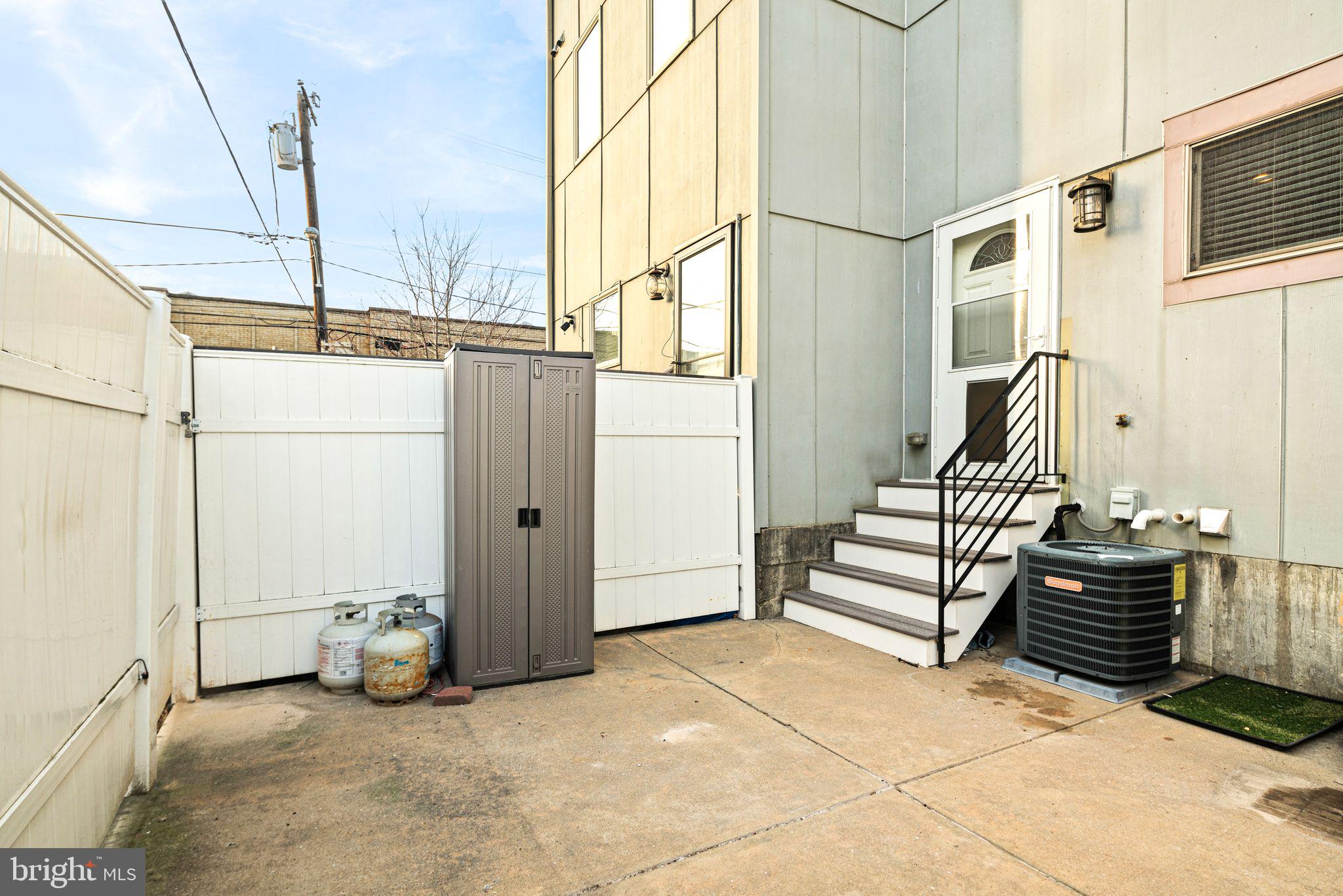 GRADUATE HOSPITAL - Residential