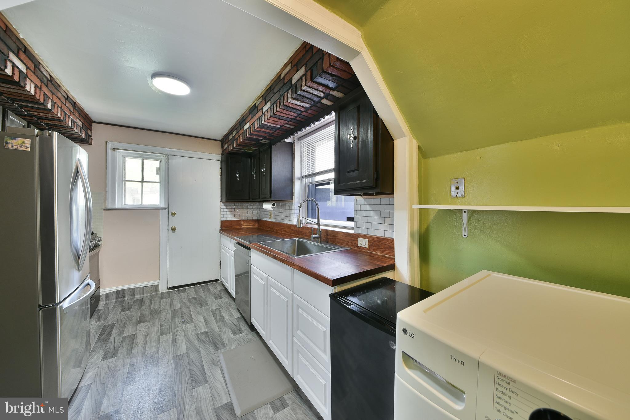 CHELTENHAM VIL - Residential