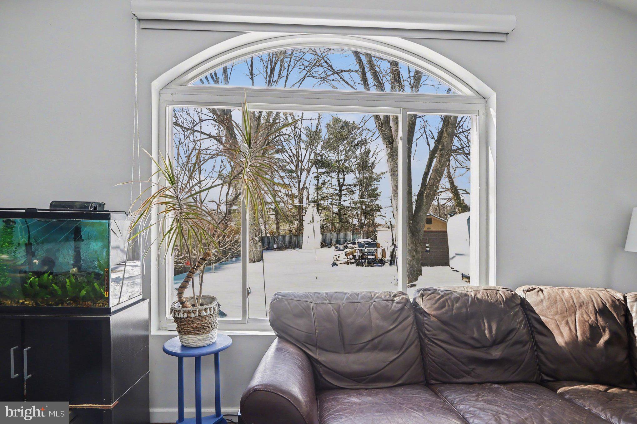 GREENTOP MANOR - Residential