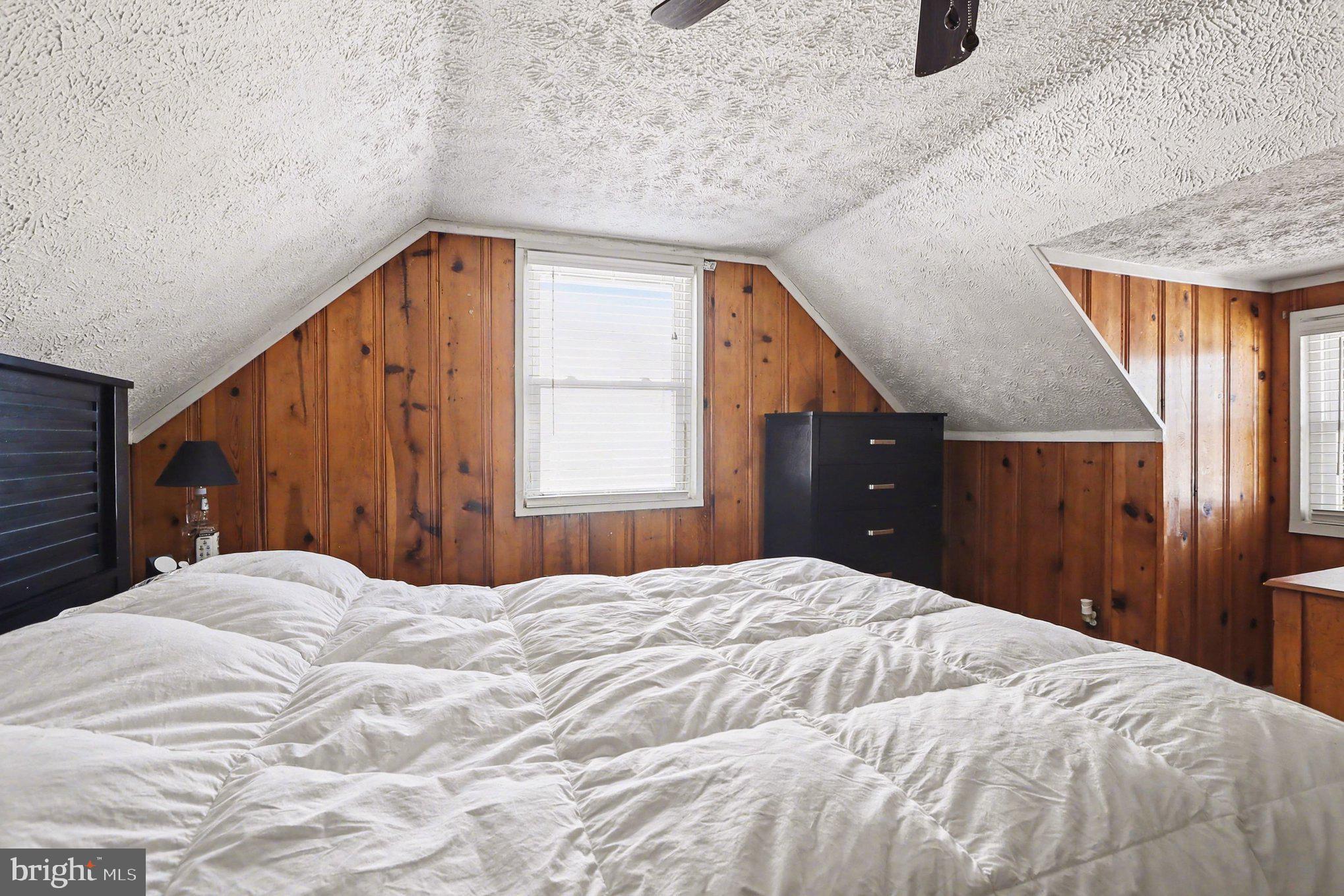 GREENTOP MANOR - Residential