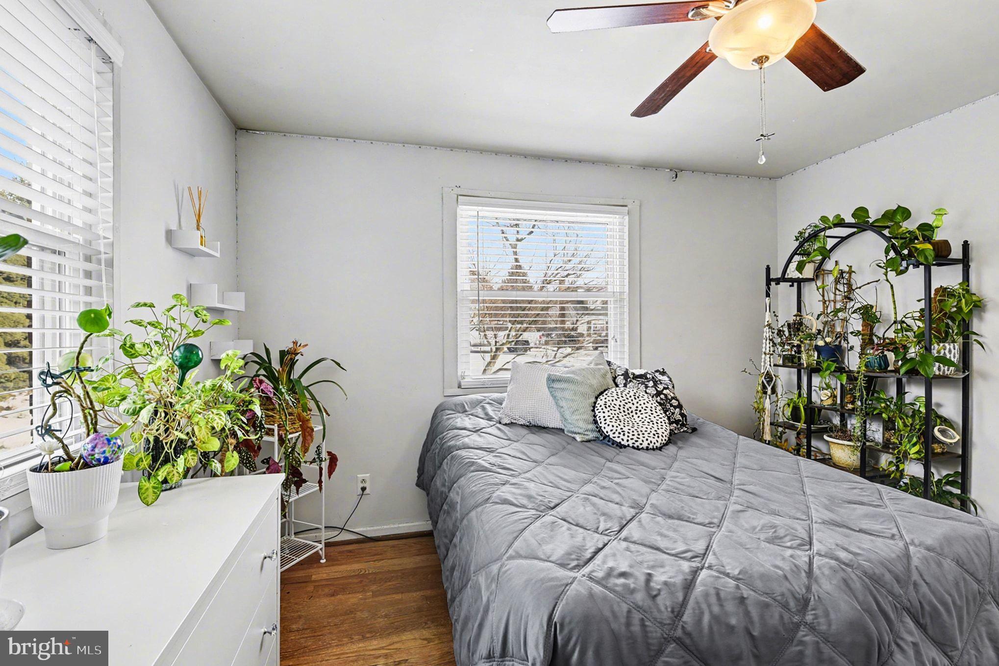 GREENTOP MANOR - Residential