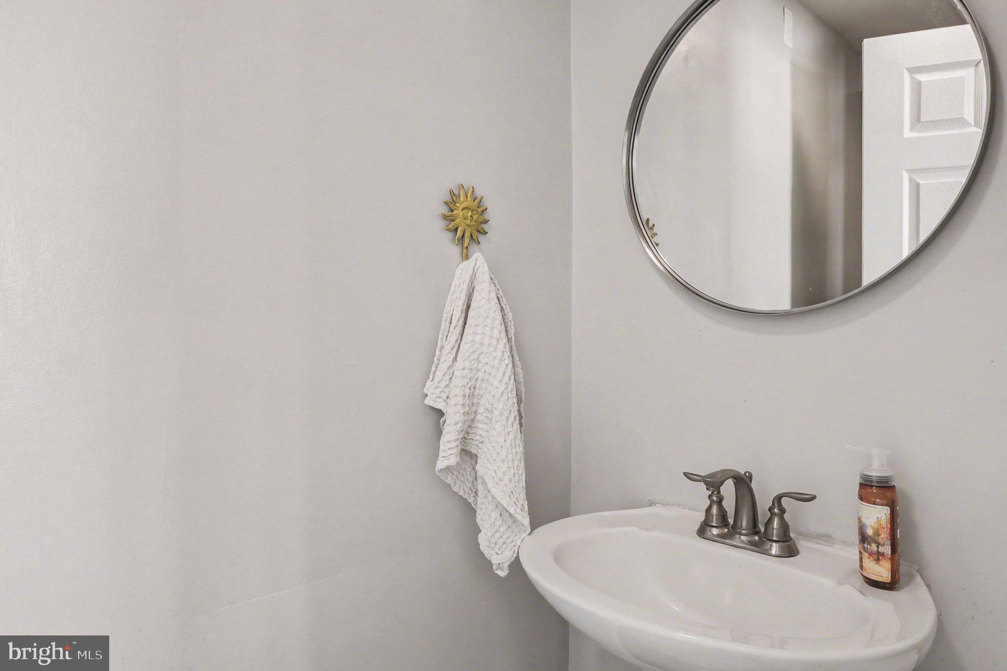 GREENTOP MANOR - Residential