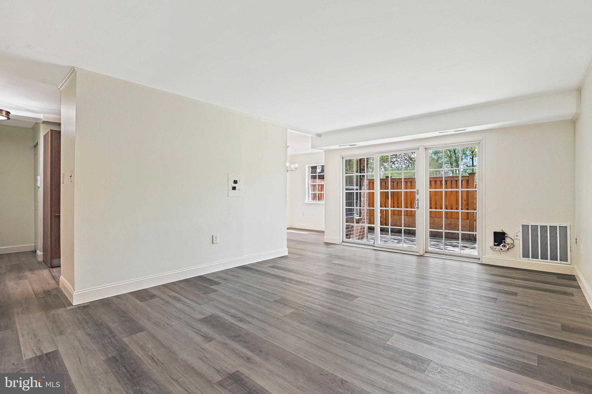 MC LEAN CHASE - Residential