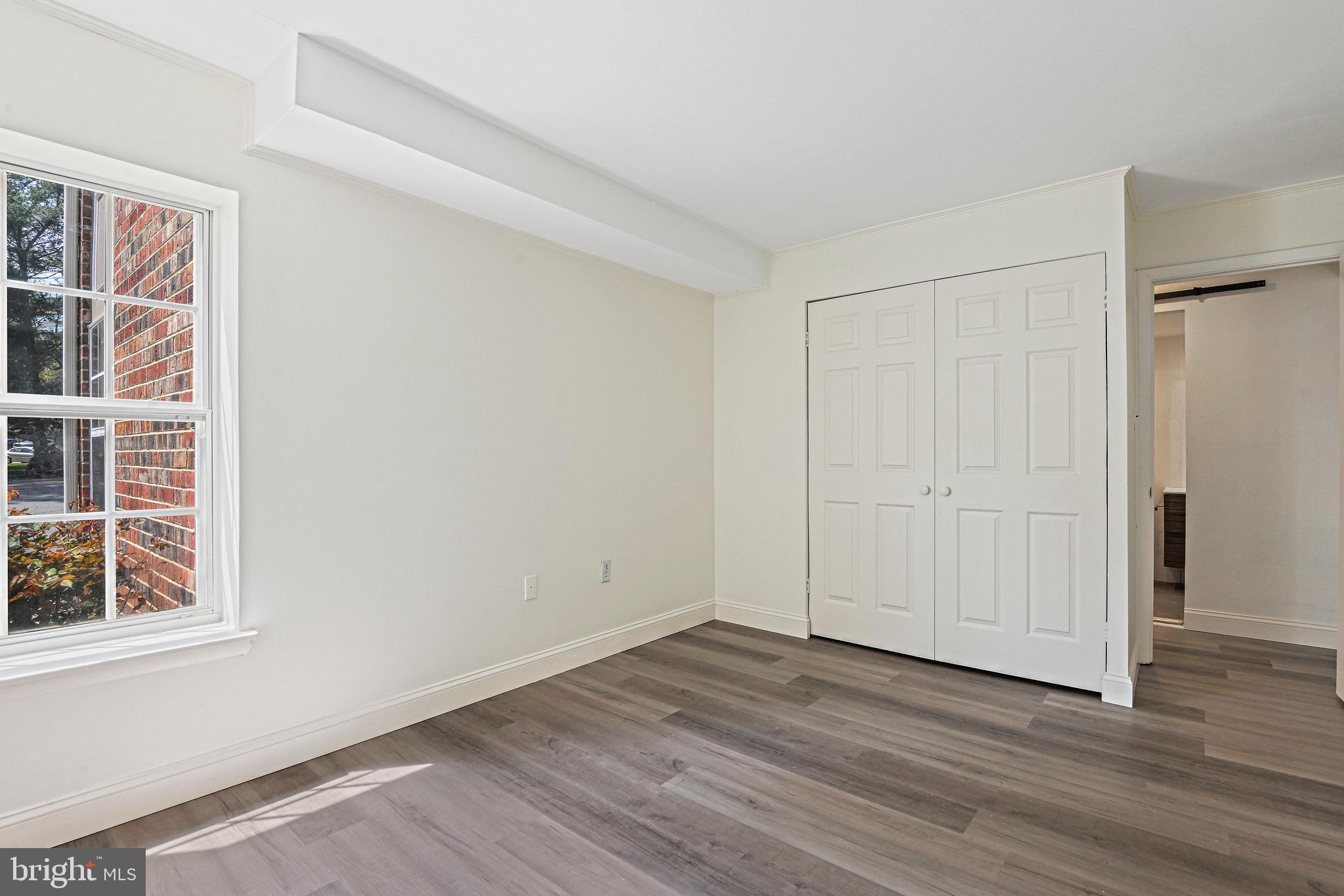 MC LEAN CHASE - Residential