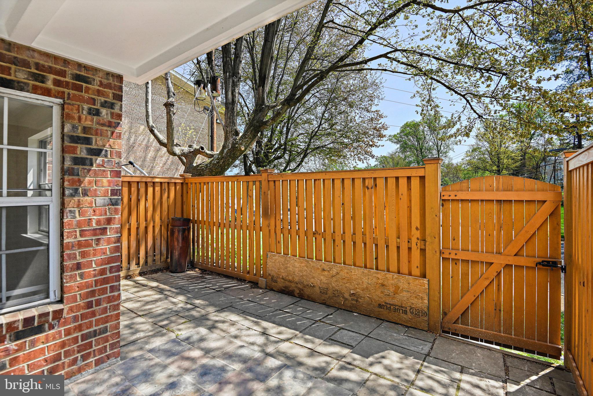 MC LEAN CHASE - Residential