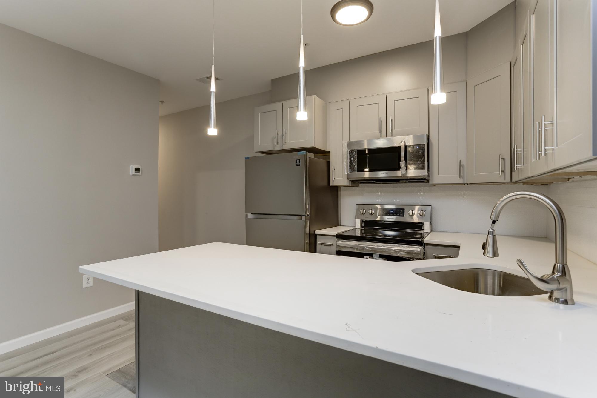 HIGHLANDTOWN - Residential Lease