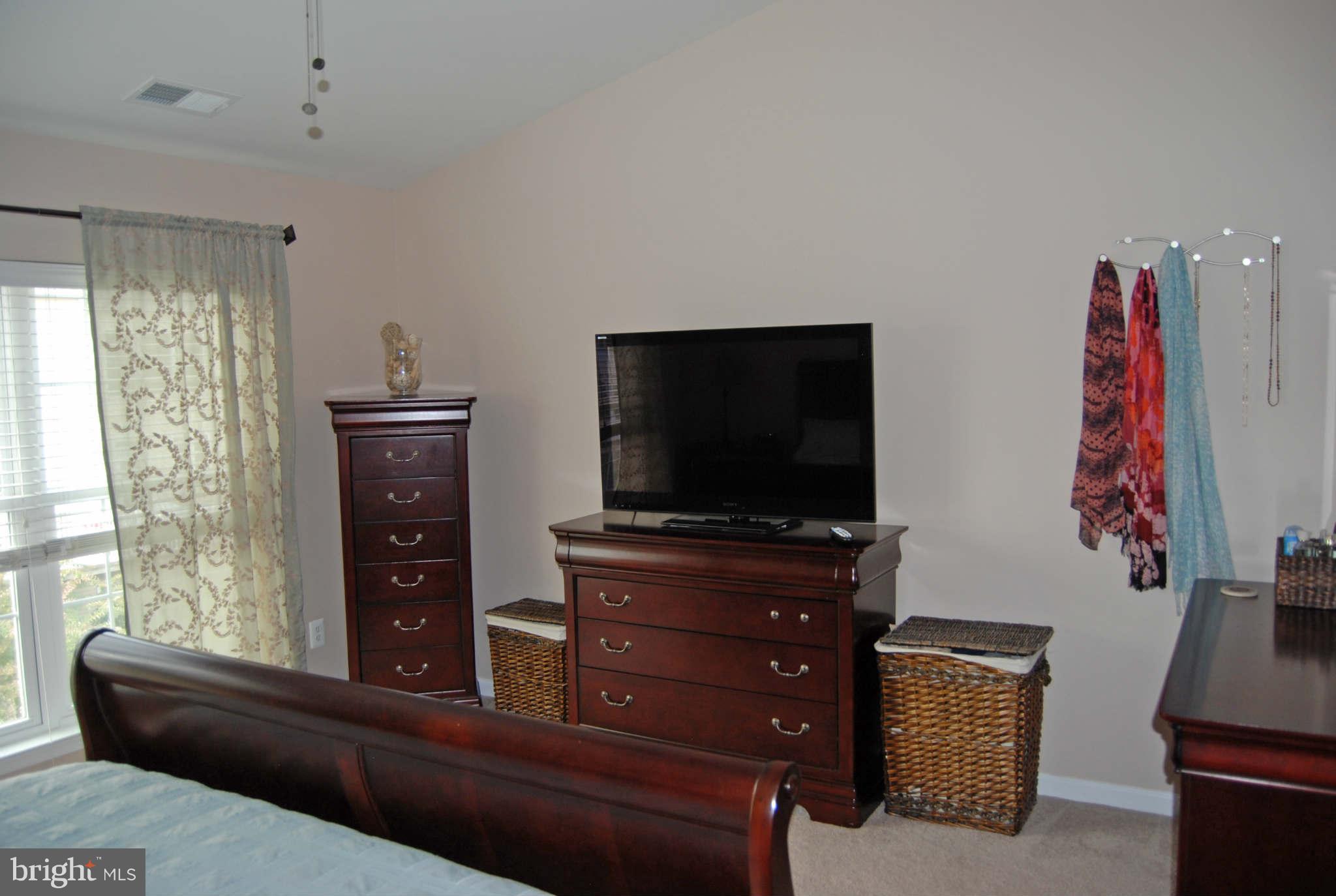 SOUTH RIDING - Residential