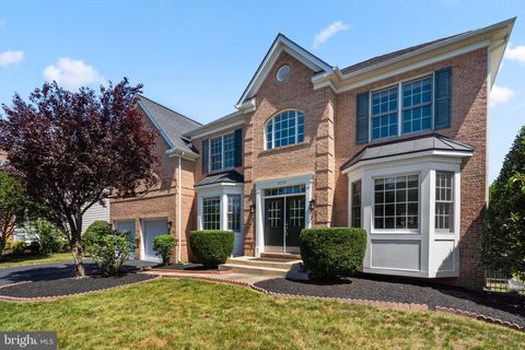 Photo of 21770 Poole Court, BROADLANDS, VA 20148 (MLS # VALO2129366)