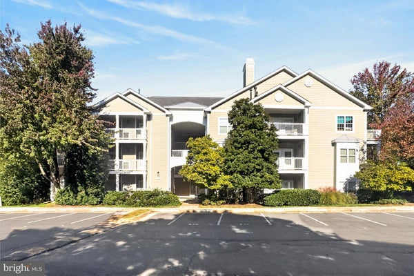 1704 LAKE SHORE CREST DRIVE # 25, RESTON, VA 20190 - Image d70410c4dba7aaa9fdfa7d6d580545db/1105599443
