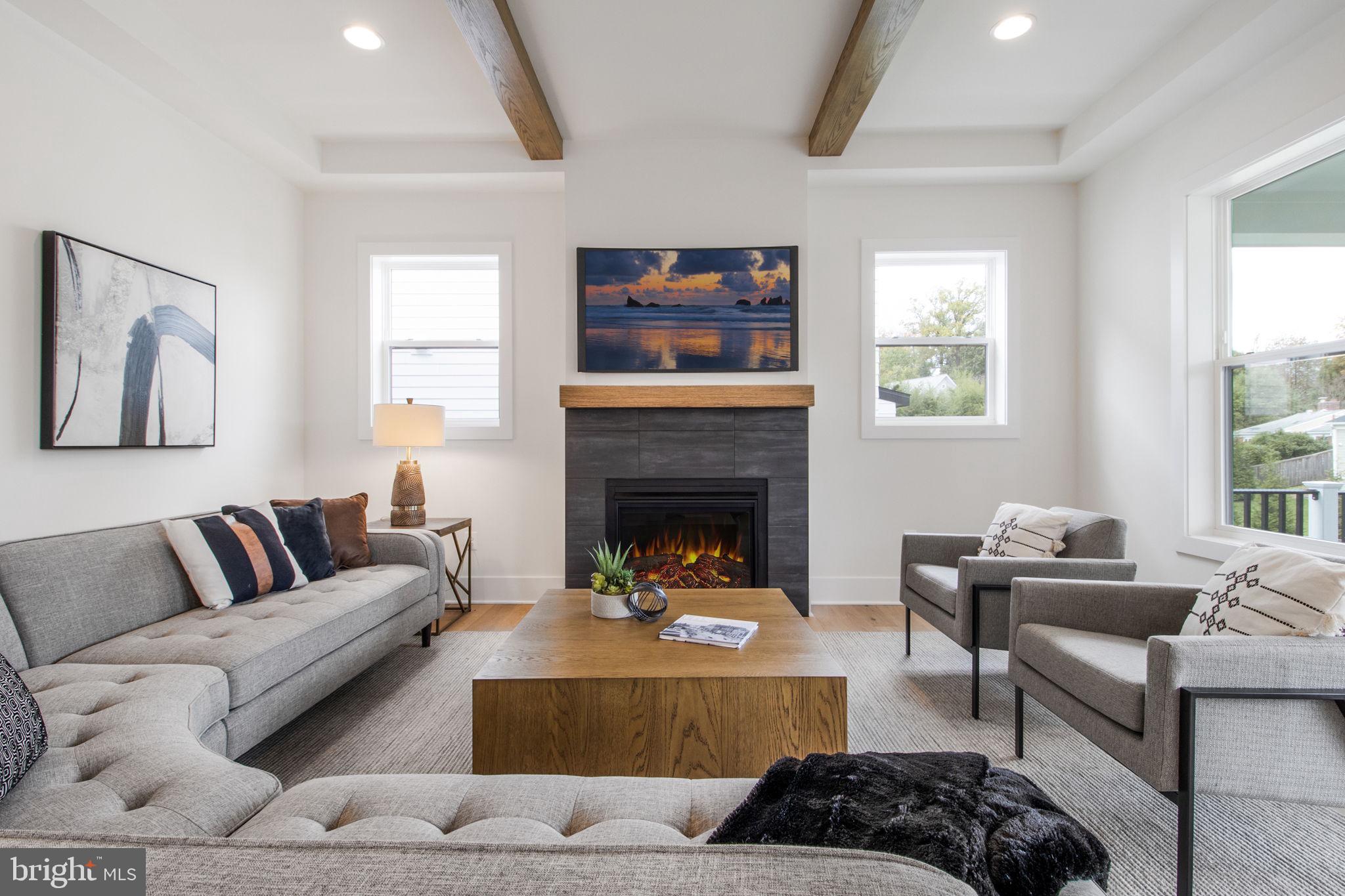 CHEVY CHASE COMMONS - Residential