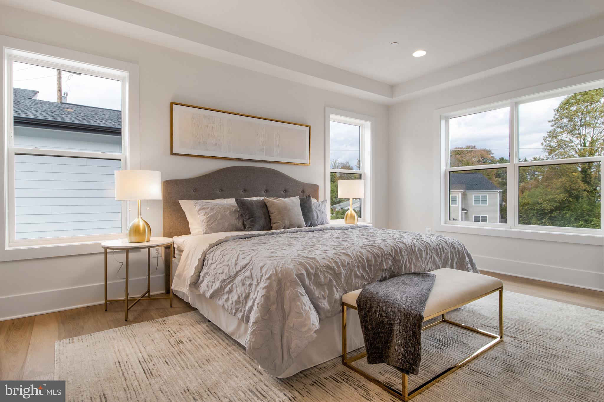 CHEVY CHASE COMMONS - Residential