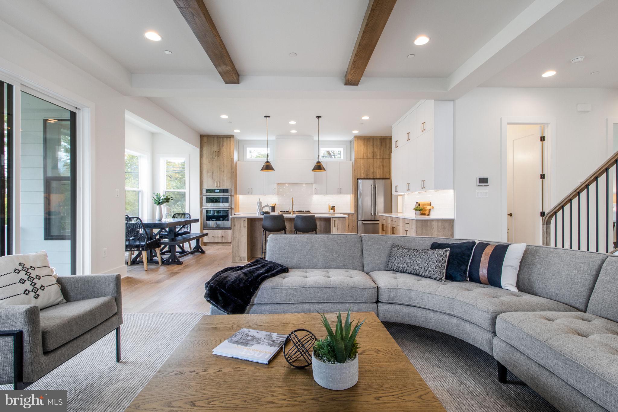 CHEVY CHASE COMMONS - Residential