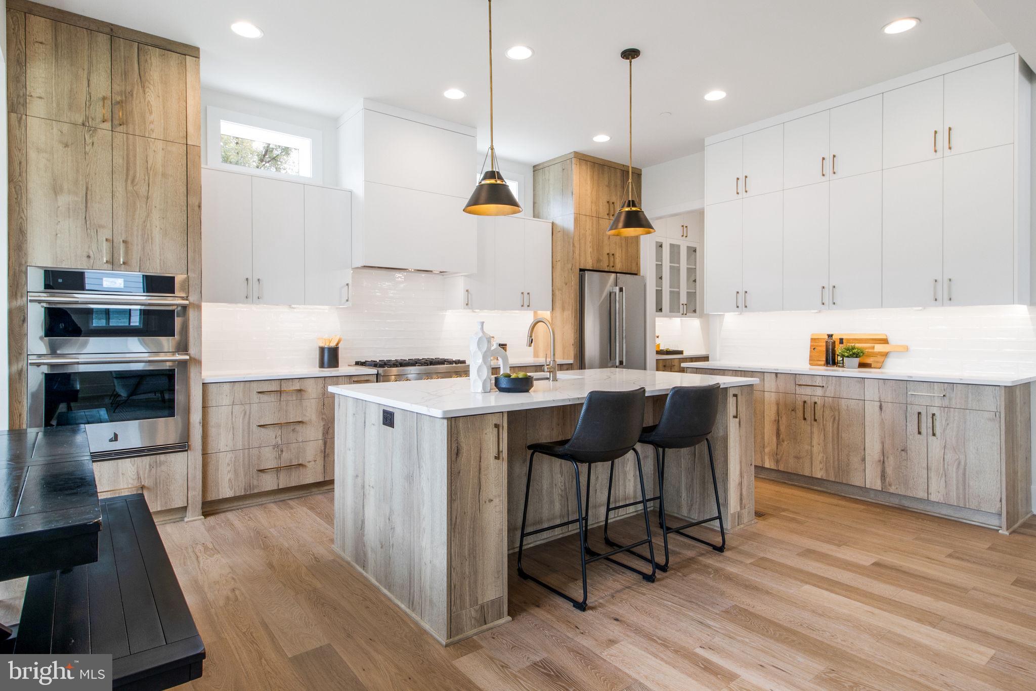 CHEVY CHASE COMMONS - Residential