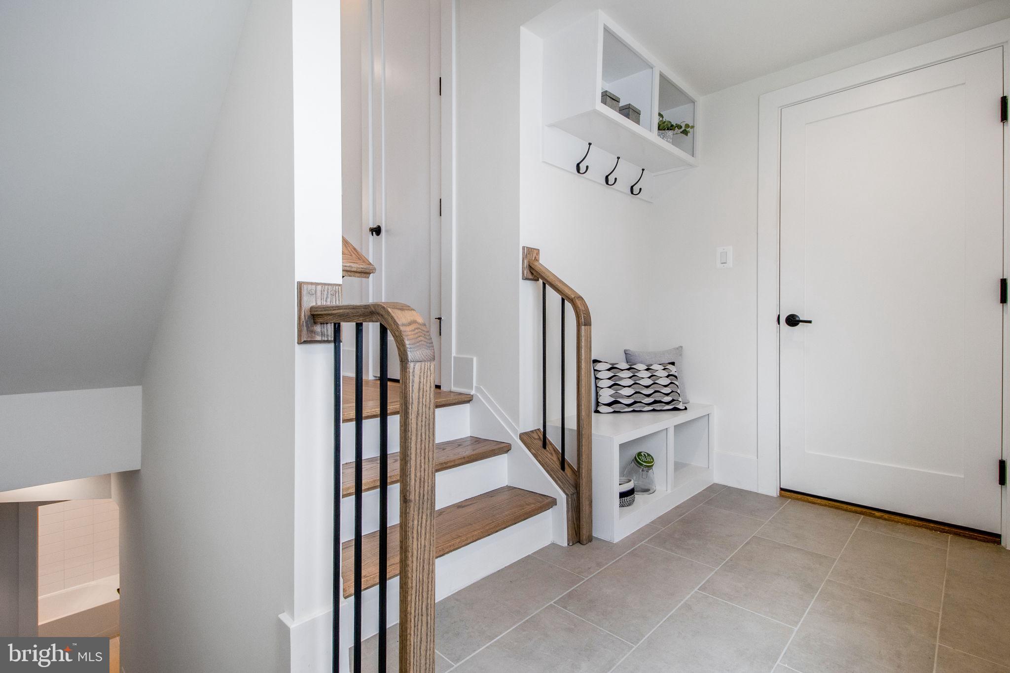 CHEVY CHASE COMMONS - Residential