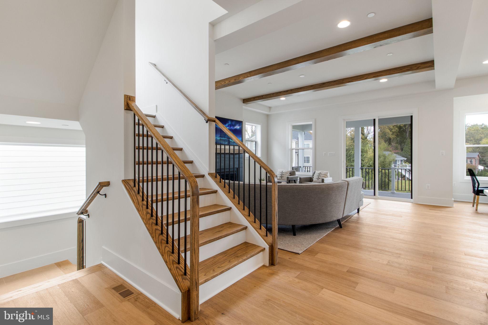 CHEVY CHASE COMMONS - Residential